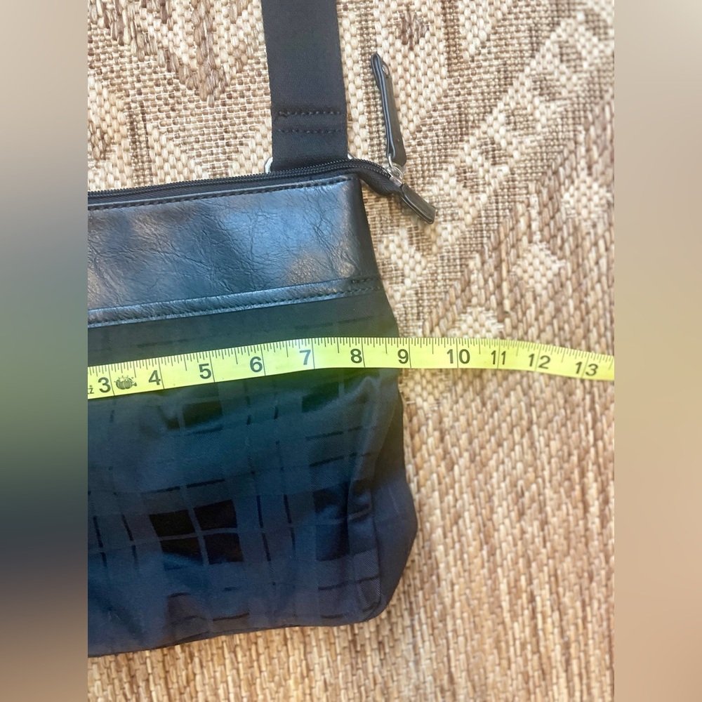 G.H. Bass Shoulder Crossbody Bag | Small | Excellent Used Condition | Plaid - Picture 6 of 11